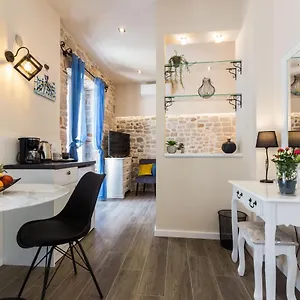 Angie Apartament